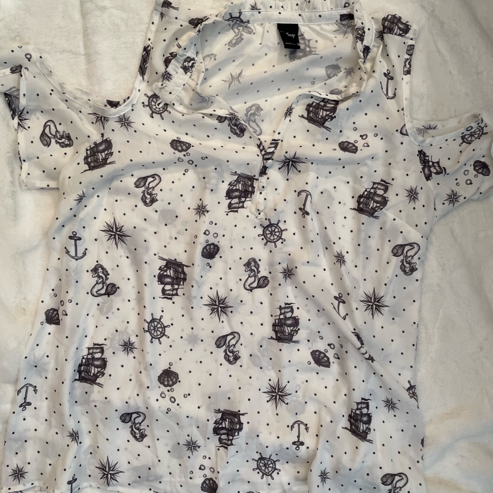 Disney and Torrid Little Mermaid Cold Shoulder blouse 0x